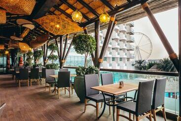 استراحتگاه Hilton Dubai Jumeirah