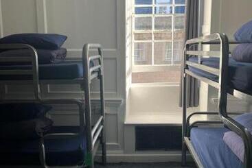 هاستل Bath Backpackers