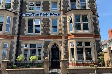 هاستل The Riverhouse