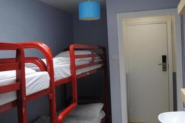 Astor Victoria Hostel