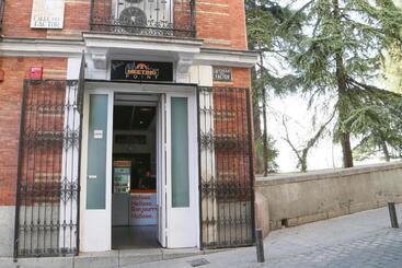 Hostels Meetingpoint