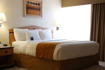 هتل Americinn By Wyndham Denver Airport