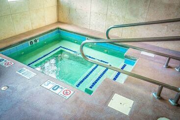 هتل Americinn By Wyndham Denver Airport