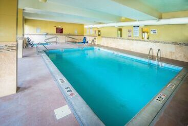 هتل Americinn By Wyndham Denver Airport