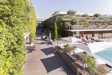 هتل Courtyard By Marriott Montpellier