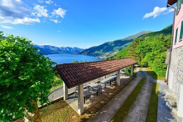 هتل Crotto Di Gittana