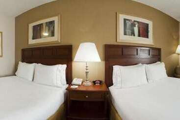 هتل Holiday Inn Express & Suites   El Dorado, An Ihg