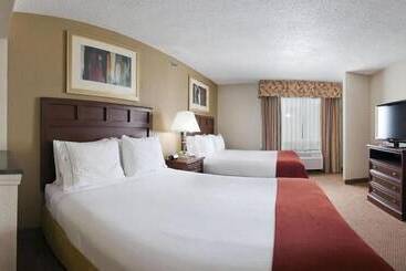 هتل Holiday Inn Express & Suites   El Dorado, An Ihg