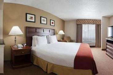 هتل Holiday Inn Express & Suites   El Dorado, An Ihg