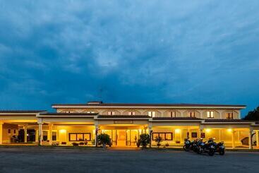 Petri Marini Hotel & Resort - Aglientu