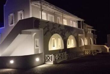 Maistros Village