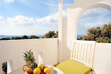 Medusa Beach Resort & Suites