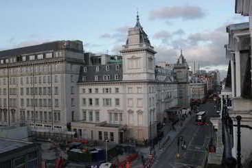 Metro Hotel