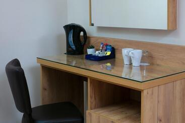 هاستل Best Western Northfields Ealing