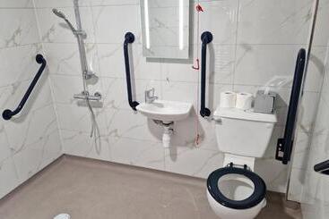 هاستل Best Western Northfields Ealing