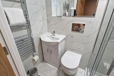 هاستل Best Western Northfields Ealing