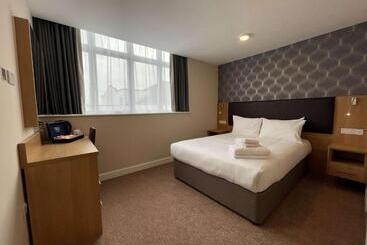 هاستل Best Western Northfields Ealing