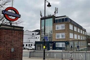 هاستل Best Western Northfields Ealing