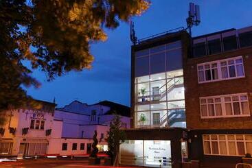 هاستل Best Western Northfields Ealing