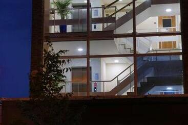 هاستل Best Western Northfields Ealing