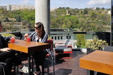 Novotel Lyon Centre Confluence Bord De Saone