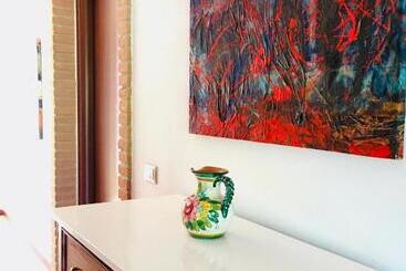 Residenza Locci  Rooms & Apartments