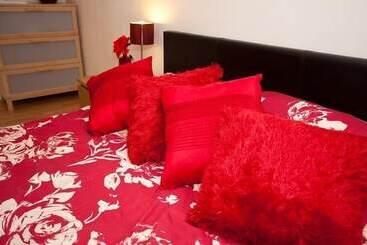 Victoria Centre Apartments In The Victoria Centre Shopping Centre   Nottingham City Centre   24 Hour