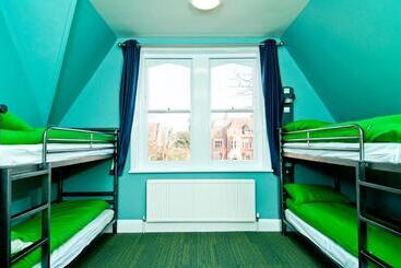 هاستل Yha Canterbury