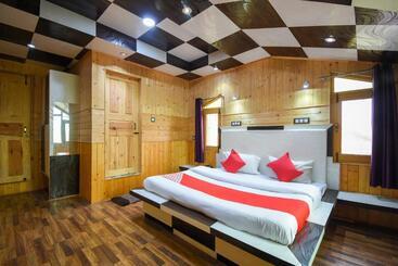 هتل Oyo 66476  Divine Kashmir