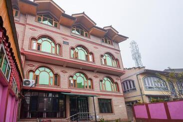 هتل Oyo 66476  Divine Kashmir