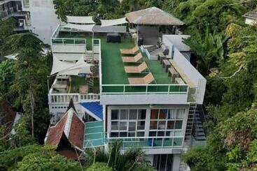 هتل Entropy Apartment