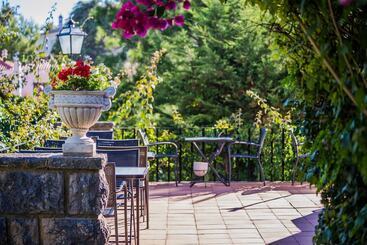 تختخواب و صبحانه Casa Vela Boutique House