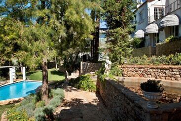 تختخواب و صبحانه Casa Vela Boutique House