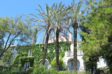 تختخواب و صبحانه Casa Vela Boutique House