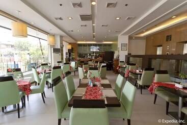 هتل Alpa City Suites