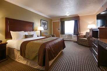 Best Western Plus Mirage Hotel And Resort
