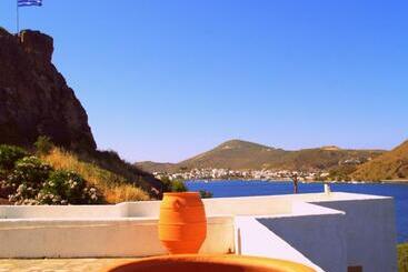هتل Blue Bay