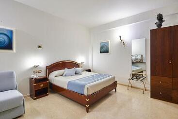 Corte Di Nettuno Cdshotels