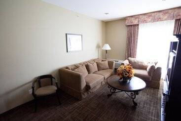 هتل Days Inn By Wyndham Surrey