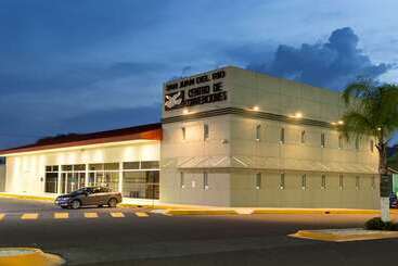 هتل Excellence Express & Suites