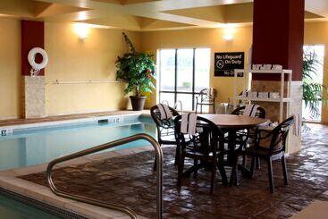 هتل Hampton Inn & Suites Paducah