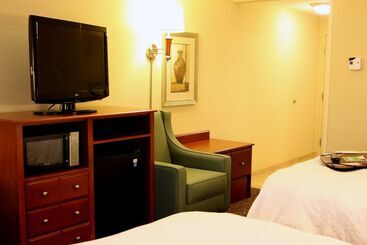 هتل Hampton Inn & Suites Paducah