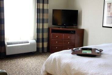 هتل Hampton Inn & Suites Paducah