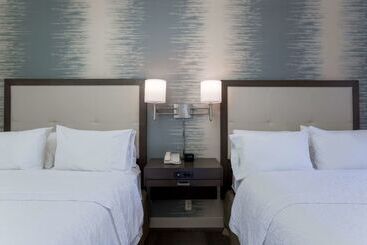 هتل Hampton Inn Santa Barbara/goleta