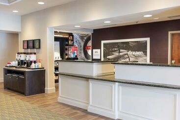 هتل Hampton Inn & Suites Hartfordmanchester