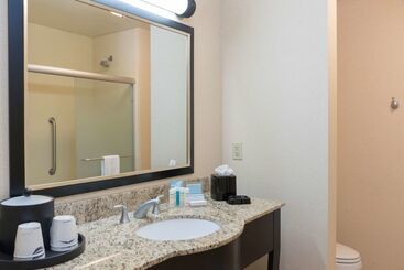 هتل Hampton Inn & Suites Hartfordmanchester