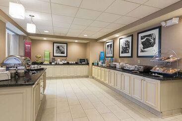 هتل Hampton Inn & Suites Hartfordmanchester