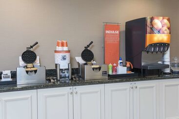 هتل Hampton Inn & Suites Hartfordmanchester