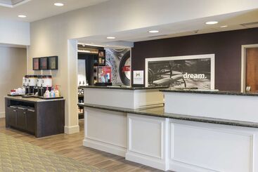 هتل Hampton Inn & Suites Hartfordmanchester