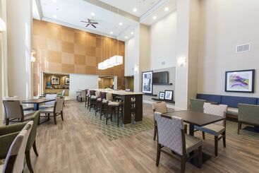 هتل Hampton Inn & Suites Hartfordmanchester
